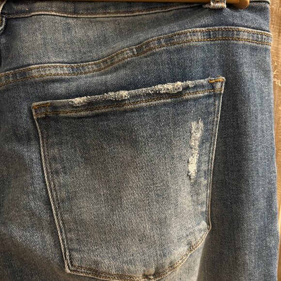 MoCo Boutique Head Start Tummy Control Cropped Bootcut Jeans 15/32 - Picture 7 of 14